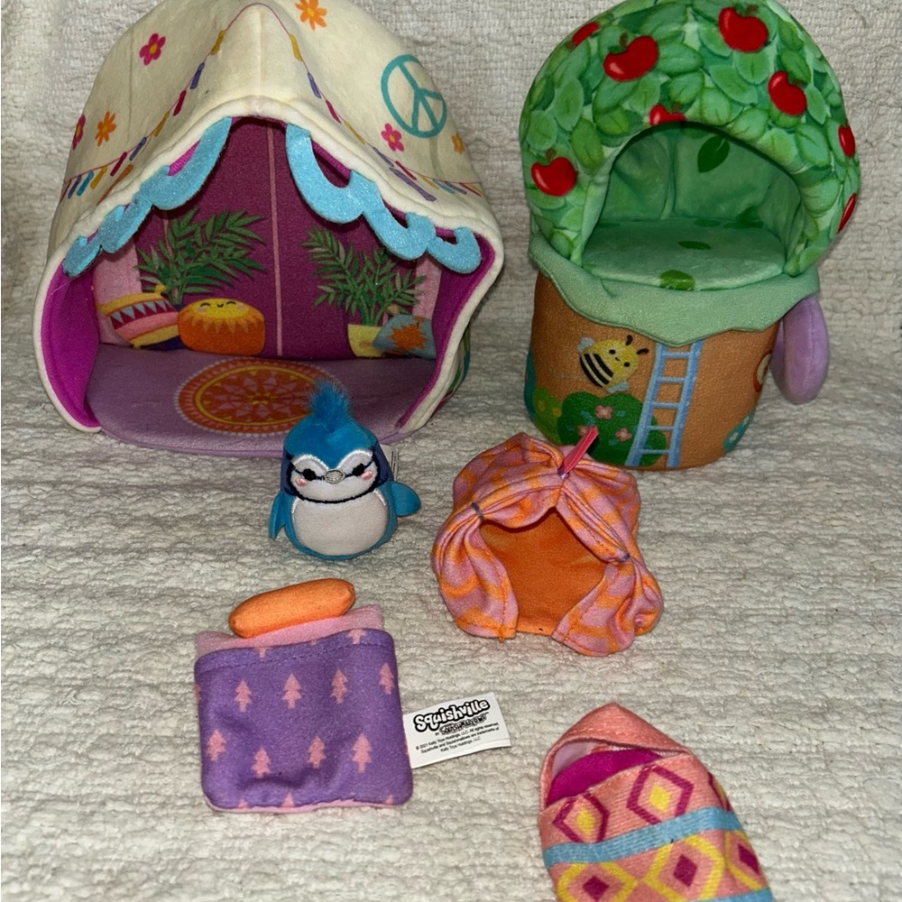 Squishville Squishmallows Glamping Tent Sleeping Bag Tree House Bird Bed Toy Set